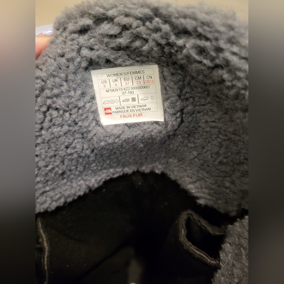 Like New The North Face, Women's Shellista IV Tall Winter Boots - Black. Size: 6 - Picture 2 of 7